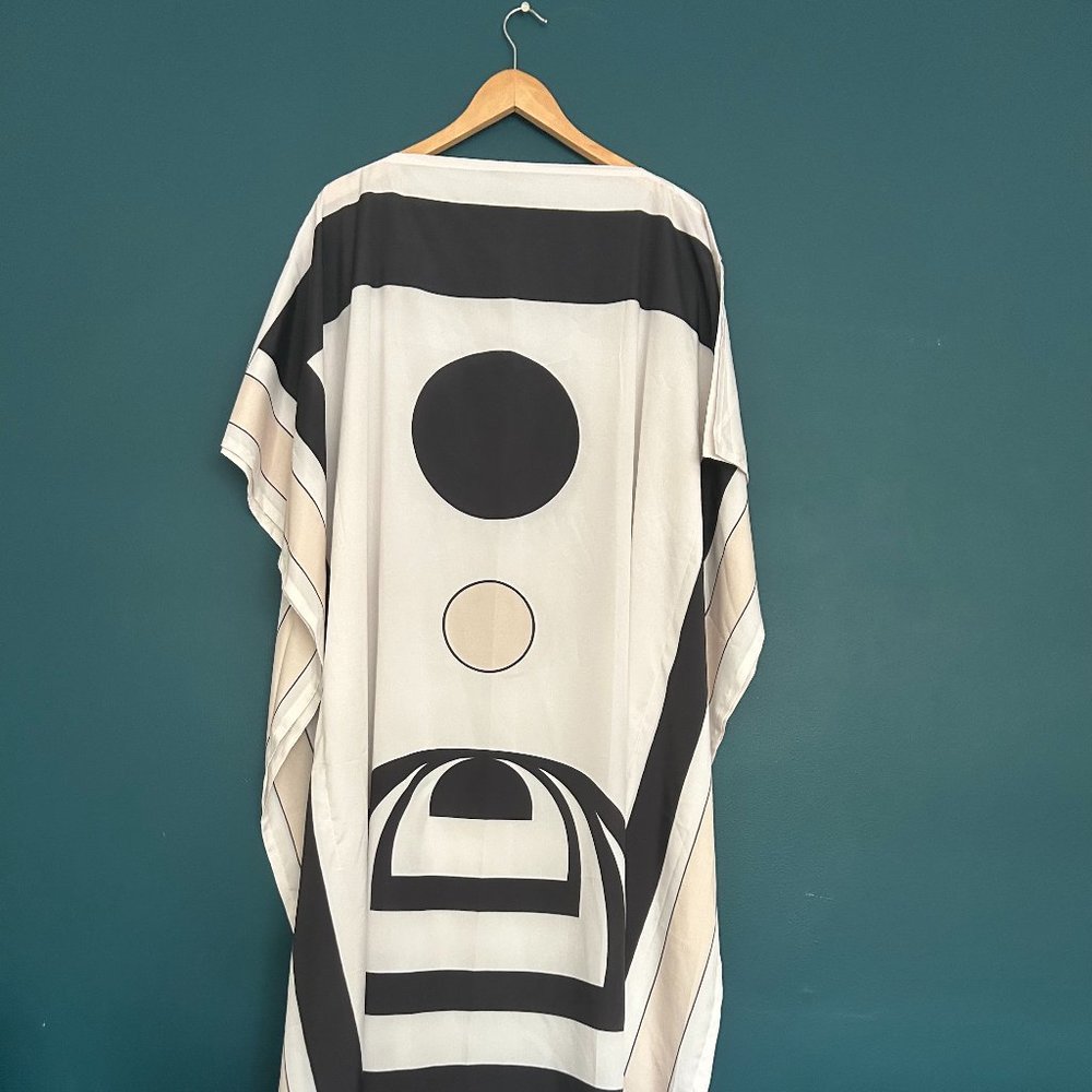 Elegant Black and White Maxi Dress